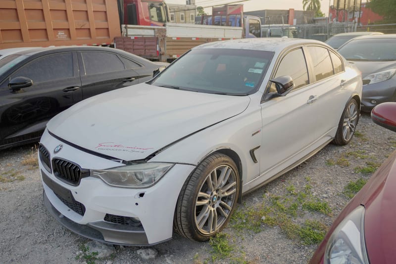 2022 320i BWM  — photo 4