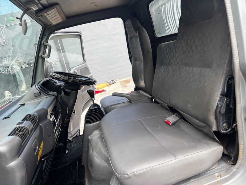 2005 Izuzu Elf Tipper Truck (Manual Transmission) — photo 17