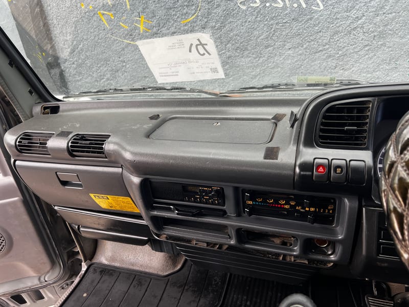 2005 Izuzu Elf Tipper Truck (Manual Transmission) — photo 20