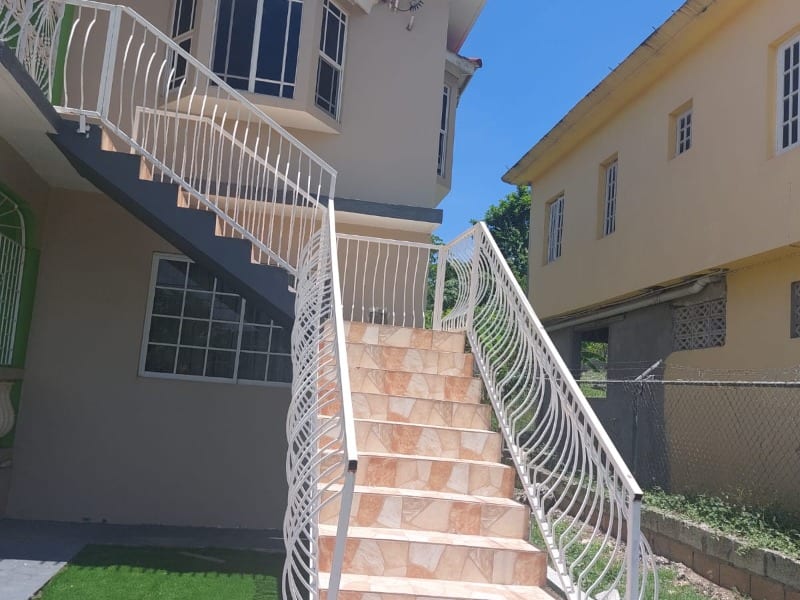 PORTO BELLO , FARM HEIGHTS ENTRANCE 4BED 2 BATH UPSTAIRS — photo 3