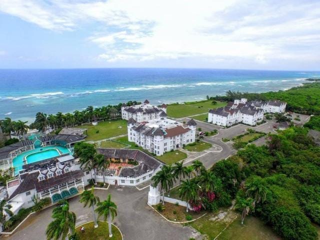 SEA CASTLE 1 BED1 BATH FURNISHED  — photo 3